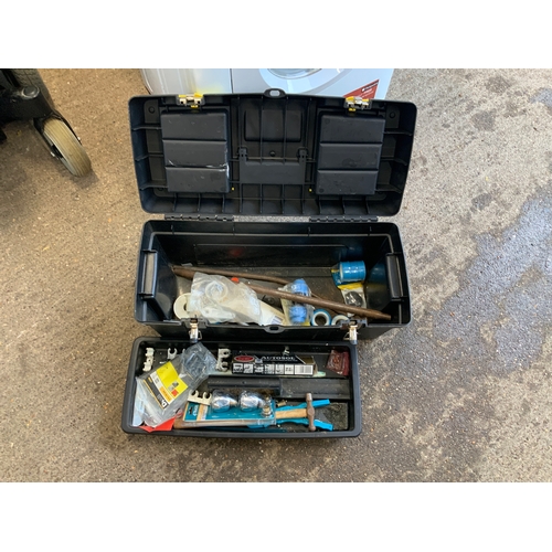 28 - Toolbox and Contents