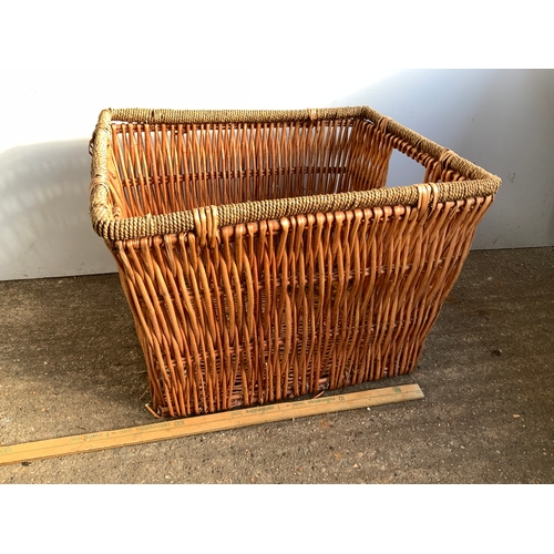 636 - Log Basket