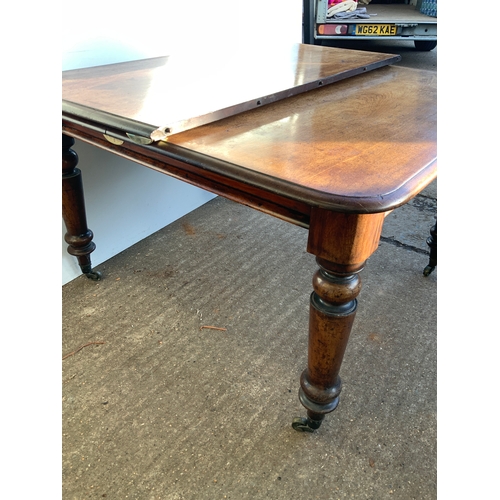 615 - Victorian Mahogany Extending Dining Table