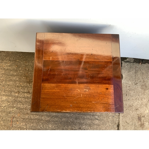 1006 - Mahogany Box