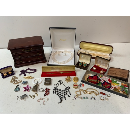 853 - Jewellery Box and Costume Jewellery