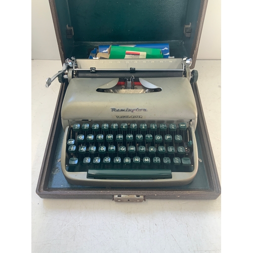 966 - Vintage Typewriter