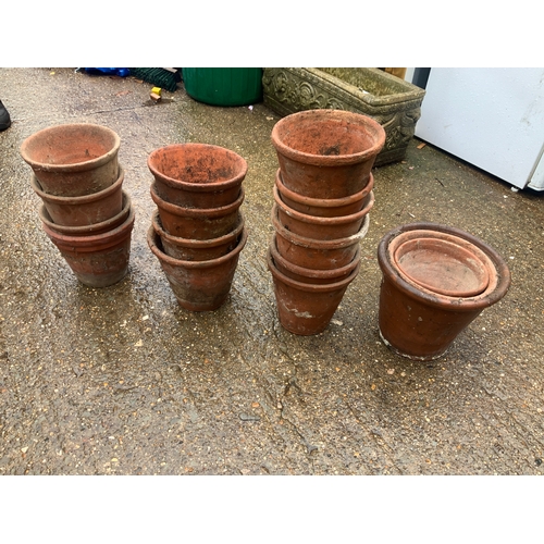 61 - Terracotta Pots