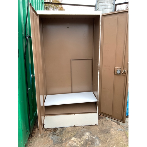 316 - Steel Cabinet