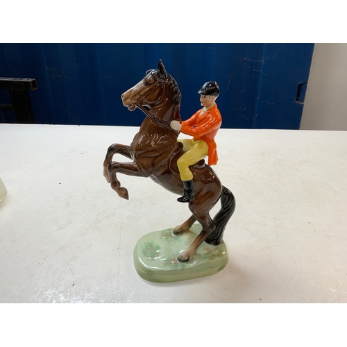 857 - Beswick Horse and Huntsman