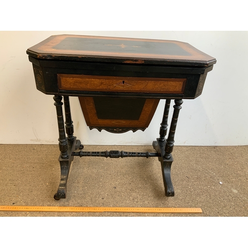 972 - Victorian Ladies Work Table