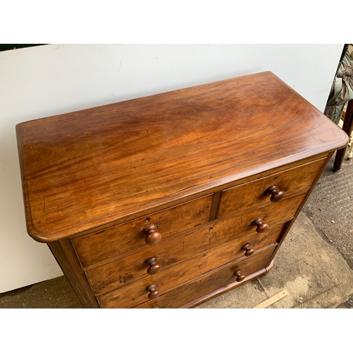 632 - Victorian Mahogany Chest of Drawers