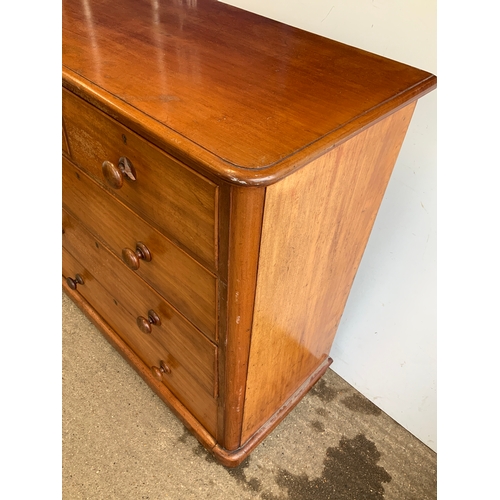 1012 - Victorian Mahogany Chest of Drawers