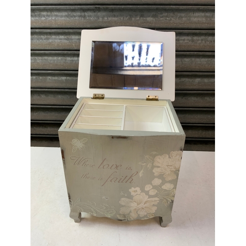 614 - Jewellery Box
