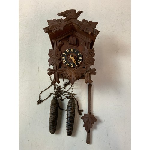 833 - Cuckoo Clock with Cuckoo