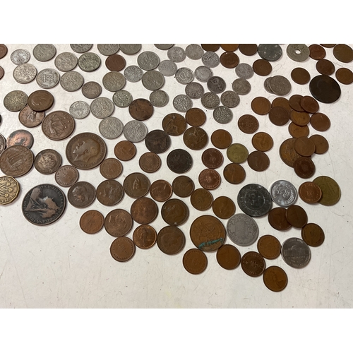 855 - Quantity of Coins - Some Silver