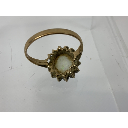 117 - 9ct Gold Opal Ring - Size Q