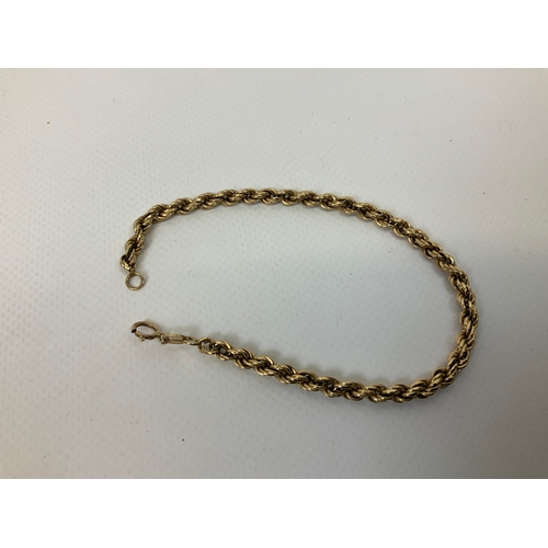 32 - 9ct Gold Bracelet - 2.5g