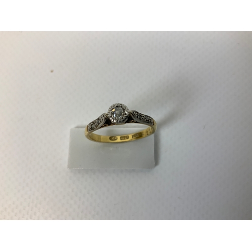 31 - 18ct Gold and Platinum Diamond Ring - Size K