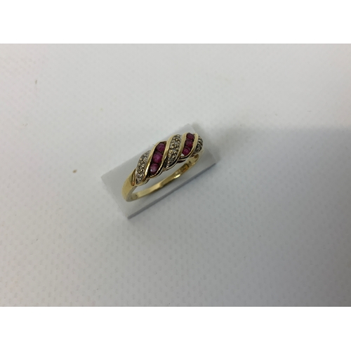 46 - 9ct Gold Ring - Size M