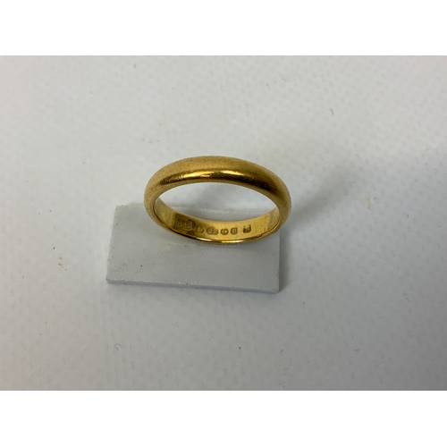 24 - 22ct Gold Wedding Band - Size M - 4.8g