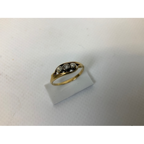 61 - Gold Ring - Size M - Hallmarks Rubbed - Buyer to Satisfy Content Prior to Bidding