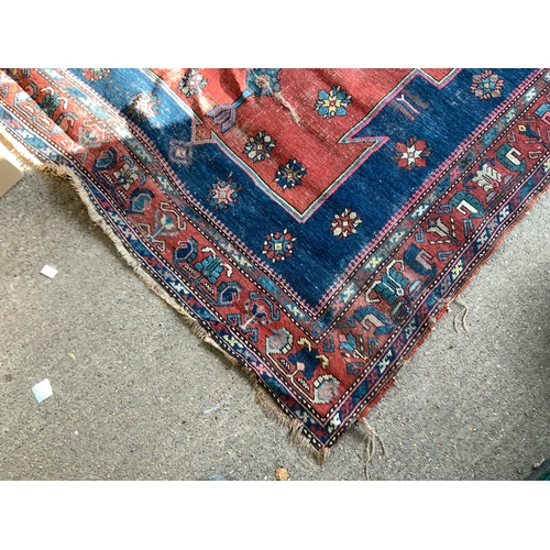 271 - Hand Knotted Rug - 180cm x 290cm