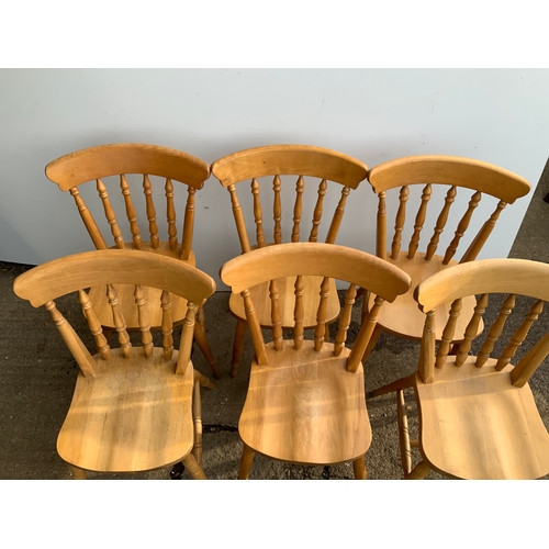 282 - 6x Spindle Back Chairs