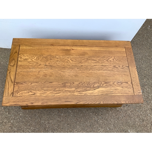 595A - Oak Coffee Table