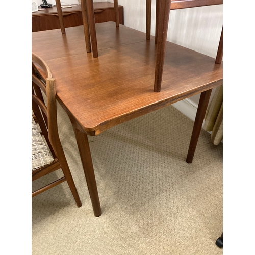 510 - Macintosh Table and Chairs