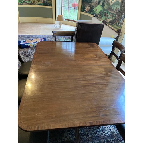 514A - Mahogany Twin Pillar Extending Dining Table and 8x Chairs