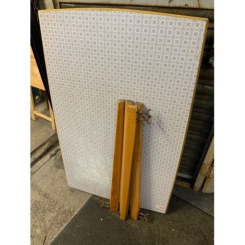 Retro Table