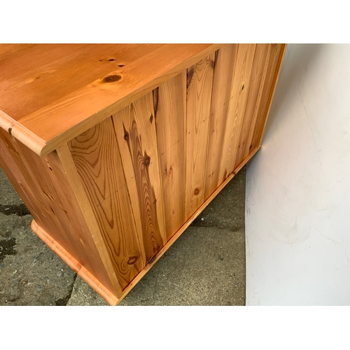 792 - Pine Chest of Drawers