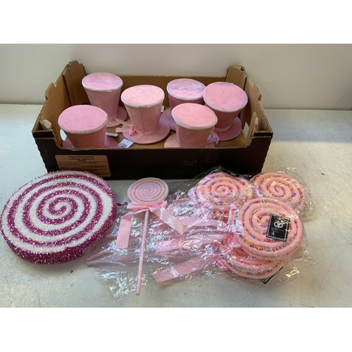 218 - Pink Display Stands and Lollipops