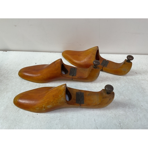 407 - 3x Shoe Lasts