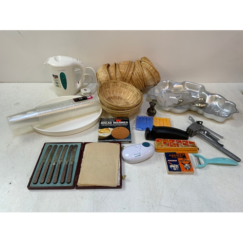 212 - Boxed Knives and Kitchen Accessories etc