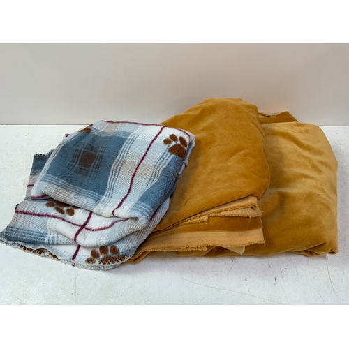 105 - Fabric and Blanket