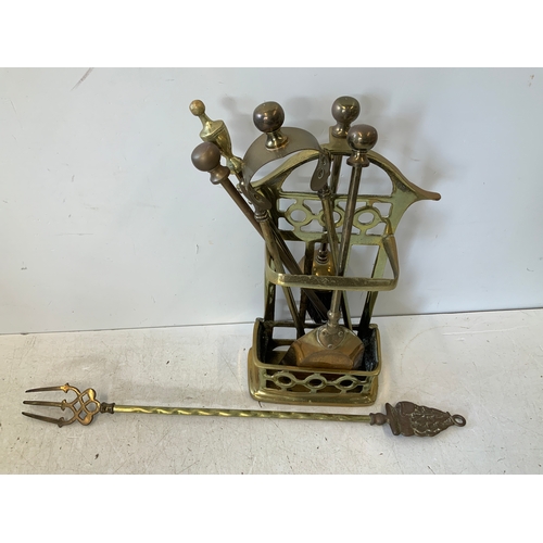 100 - Fire Companion Set