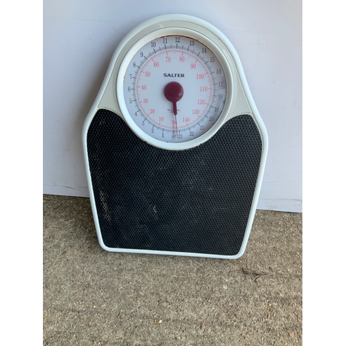 464 - Bathroom Scales