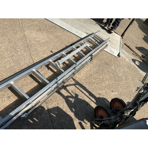 34A - Aluminium Ladders