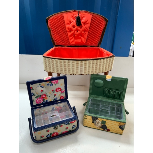 477 - 3x Vintage Sewing Boxes