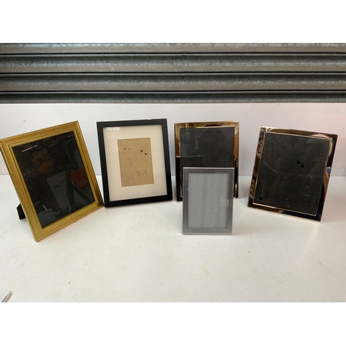 469 - Picture Frames