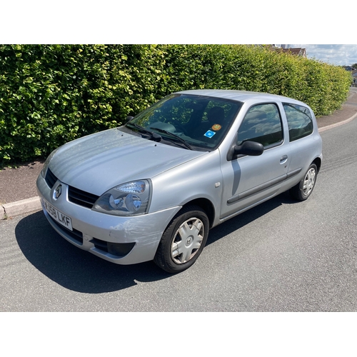 30A - Renault Clio - WJ58 LKF - Mot expires 8th September. 2x Owners from New. 3x Keys. Direct from Deceas... 