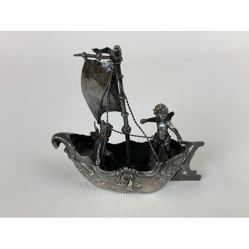 148 - Cherubs in a Silver Boat - 9cm Long - 50g
