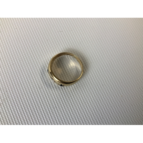 162 - 9ct Gold Stone Gypsy Ring - Size K - 3g