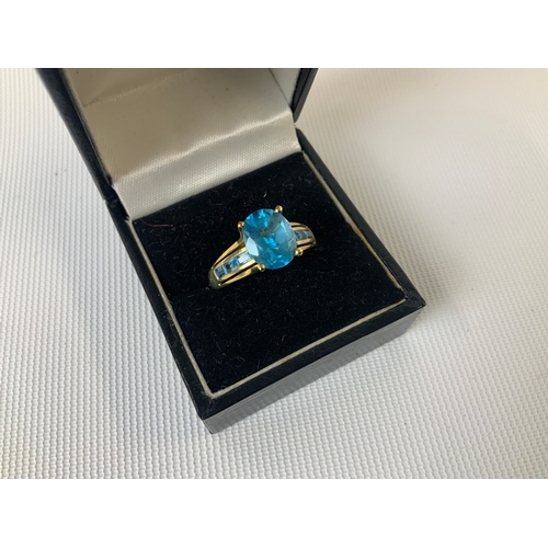 163 - 9ct Gold Topaz Ring - Size V - 3.4g