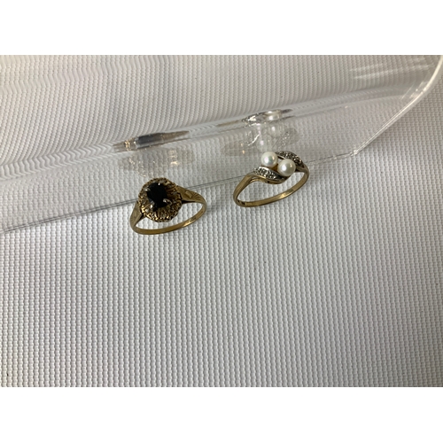 396 - 2x 9ct Gold Rings - Size O - Total Weight 3.6g