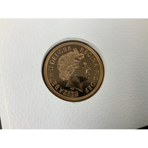 387 - Westminster Collection Annual Hand Painted Gold Presentation Cover for 2002 with Royal Mint Gold £5 ... 