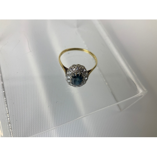 158 - 18ct Gold Ring - Size T