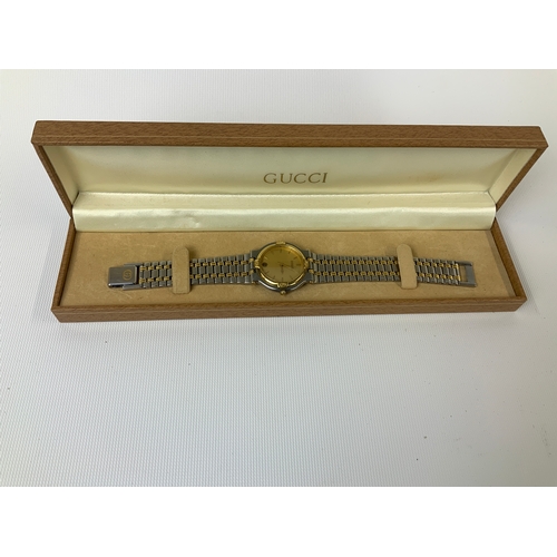 138 - Men's Gucci Wristwatch - Seen Working