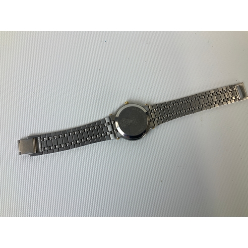 138 - Men's Gucci Wristwatch - Seen Working