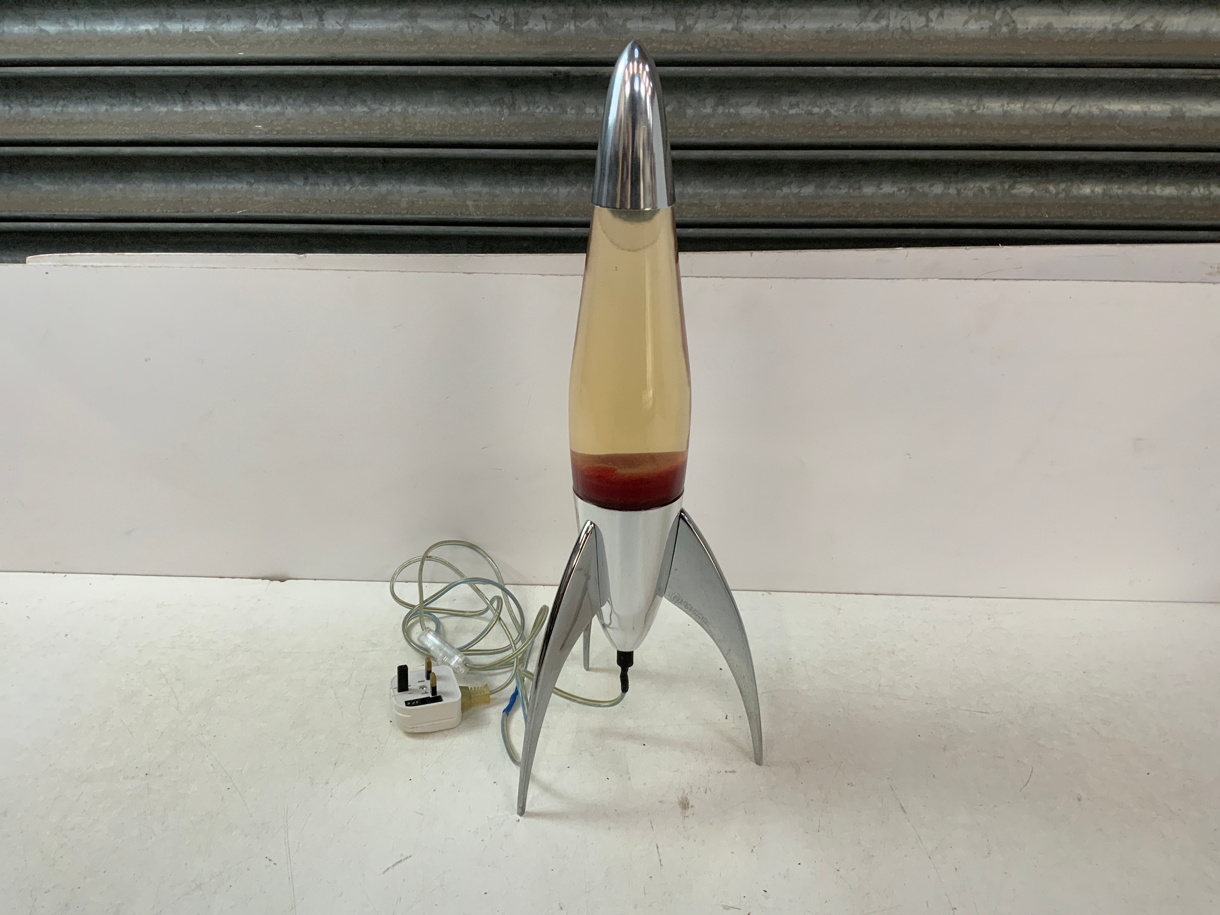 Mathmos Rocket Lamp - Working