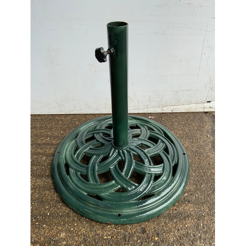 122 - Parasol Stand