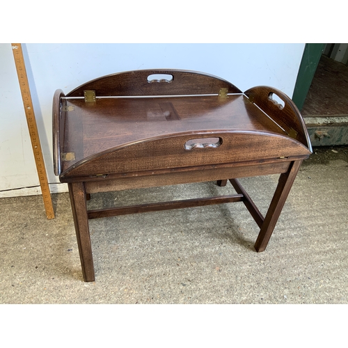 132 - Butler’s Tray