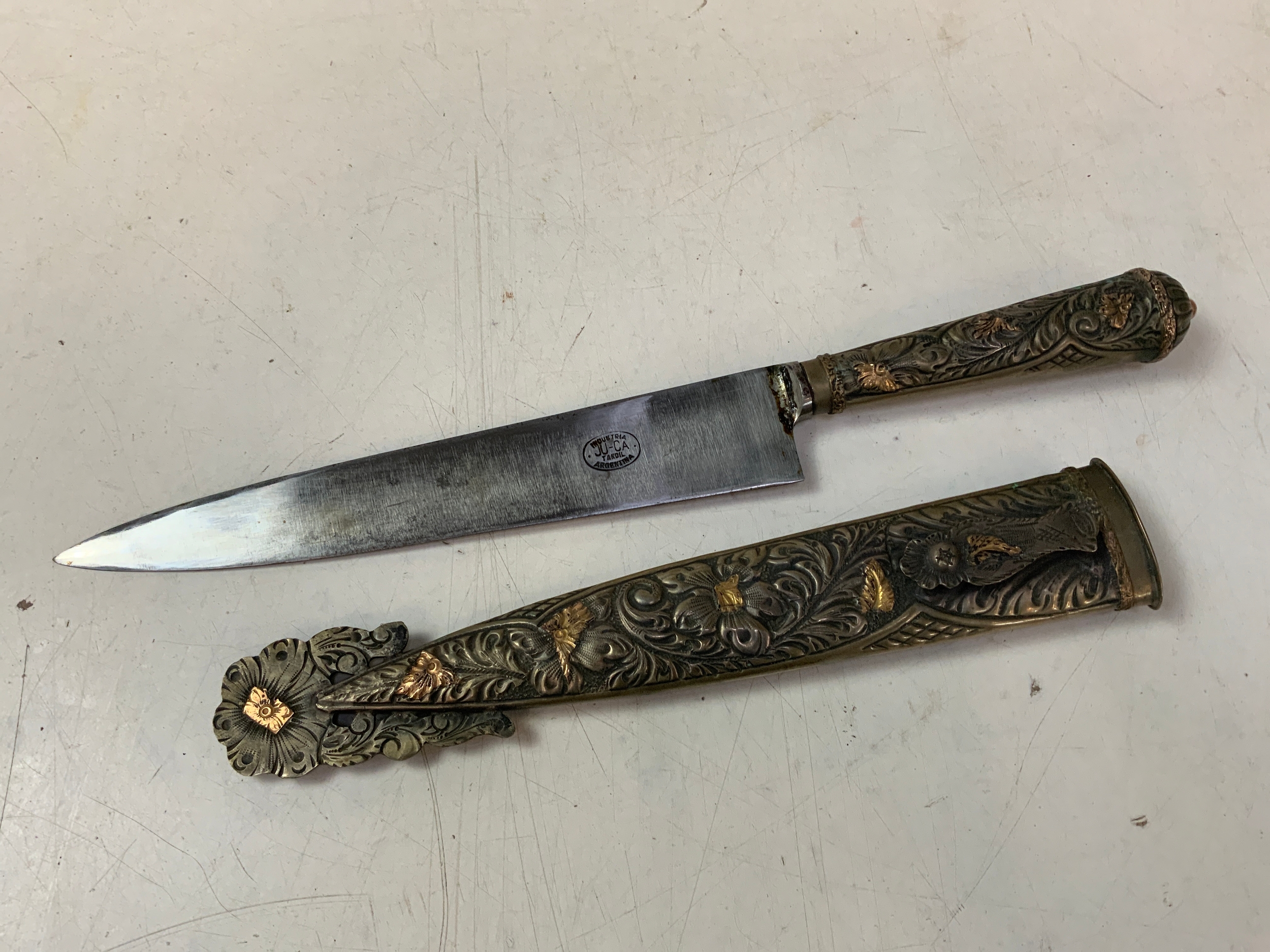 Argentinian Knife in Scabbard